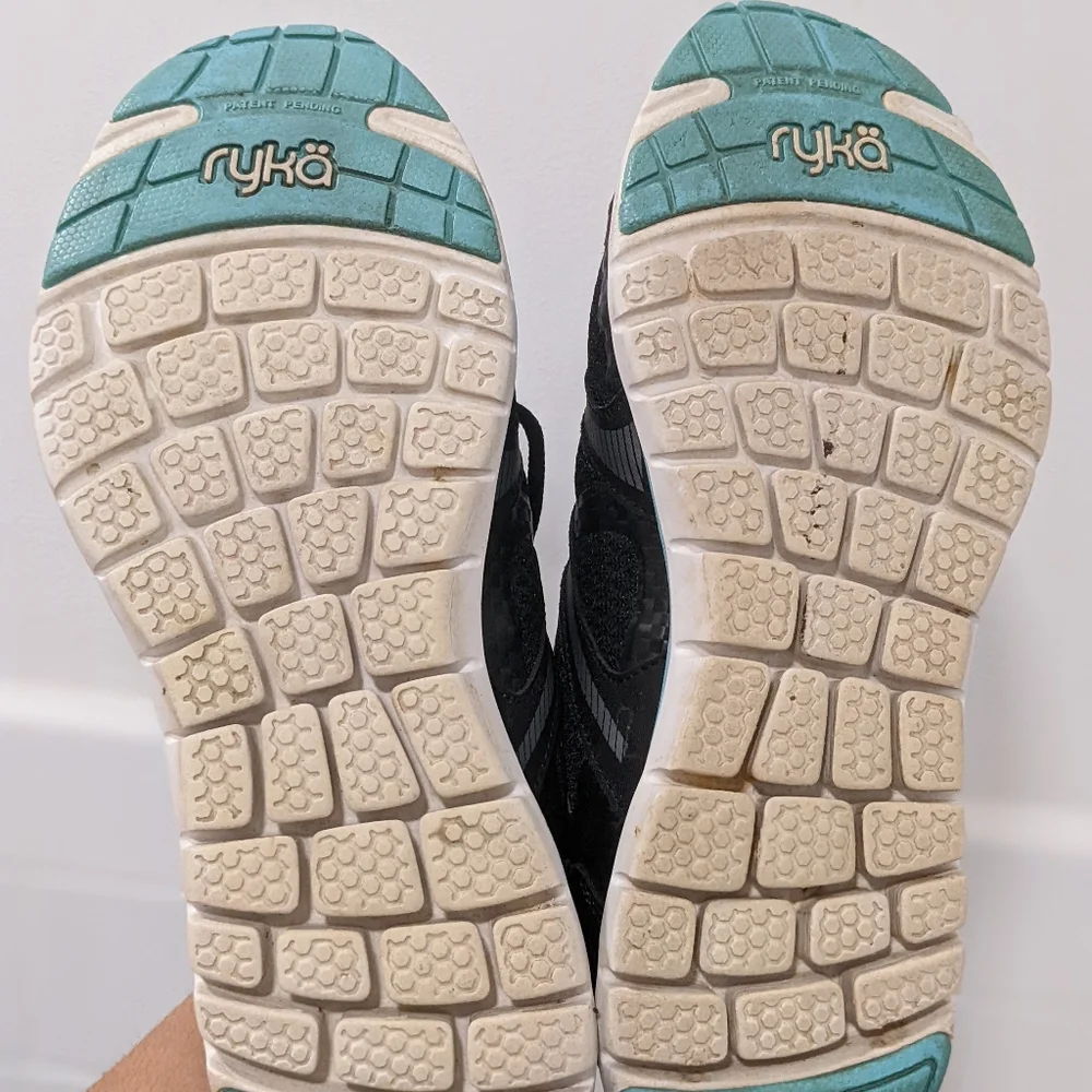 Ryka anti gravity sneakers